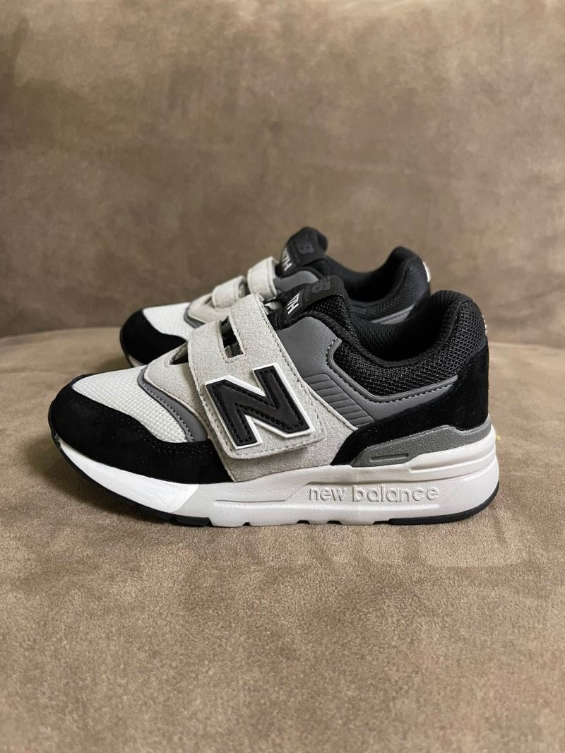 NEW BALANCE SHOES